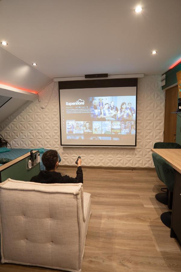 Capsule Color Deluxe Balneo I Ecran Home Cinema I Console De Jeux Trith-Saint-Leger ภายนอก รูปภาพ