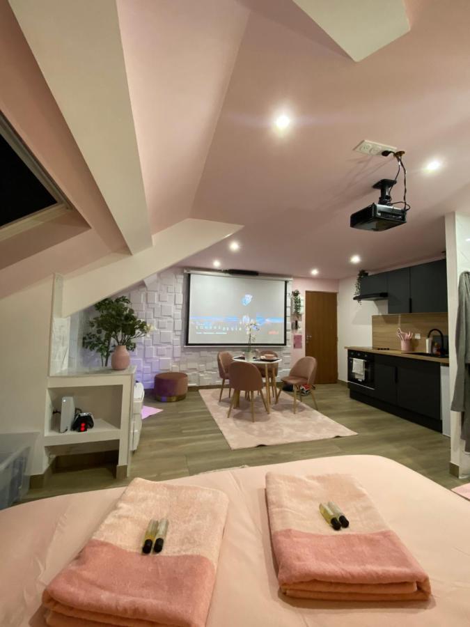 Capsule Color Deluxe Balneo I Ecran Home Cinema I Console De Jeux Trith-Saint-Leger ภายนอก รูปภาพ