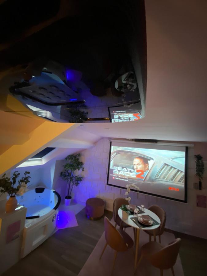 Capsule Color Deluxe Balneo I Ecran Home Cinema I Console De Jeux Trith-Saint-Leger ภายนอก รูปภาพ
